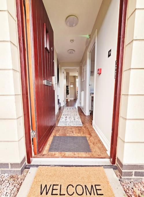 Modern 5 Bedroom Townhouse With Free Parking Glasgow Exterior foto
