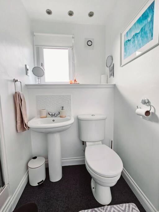 Modern 5 Bedroom Townhouse With Free Parking Glasgow Exterior foto